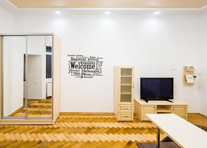 Bright And Cozy Apart With Balcony