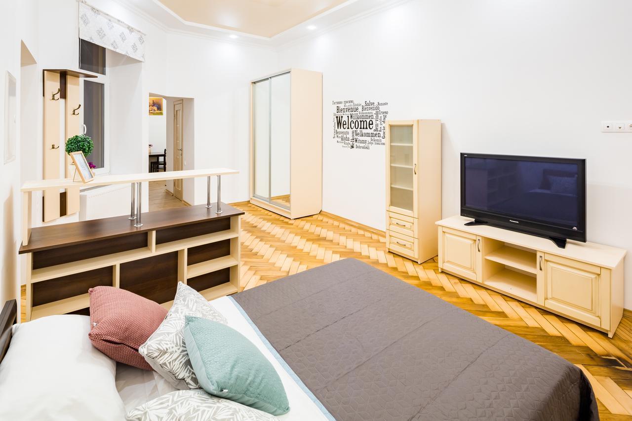 Bright And Cozy With Balcony 公寓 *